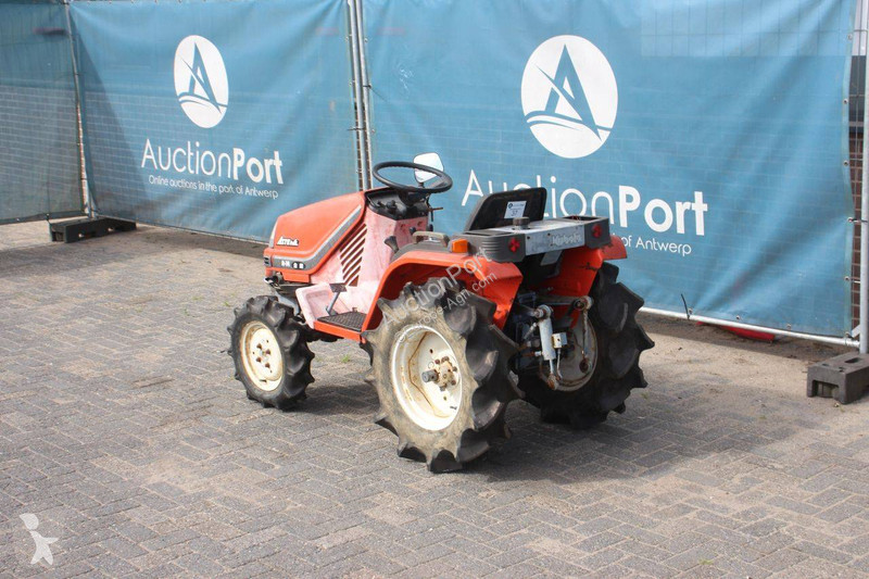 Сільськогосподарський трактор Kubota A-14