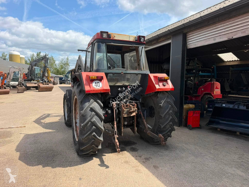Сільськогосподарський трактор Case IH XL956