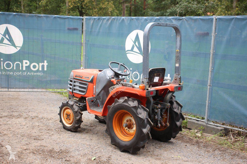 Сільськогосподарський трактор Kubota...