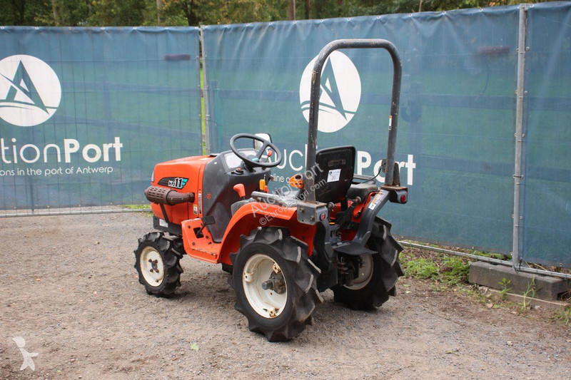 Сільськогосподарський трактор Kubota KJ11