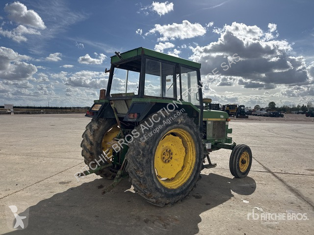 Tracteur agricole John Deere  3030