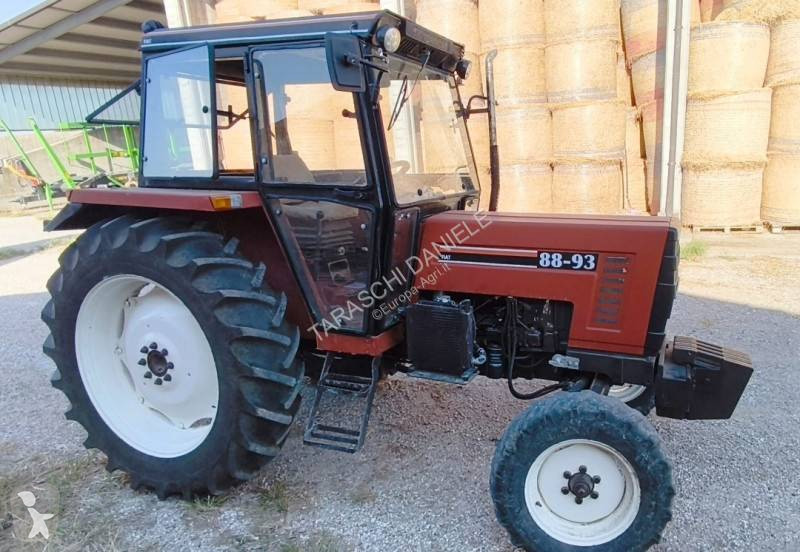 Tractor New Holland 88-93