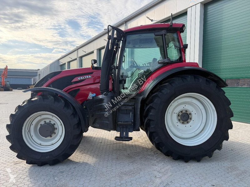 Ciągnik Valtra T 174 GOOD TIRES