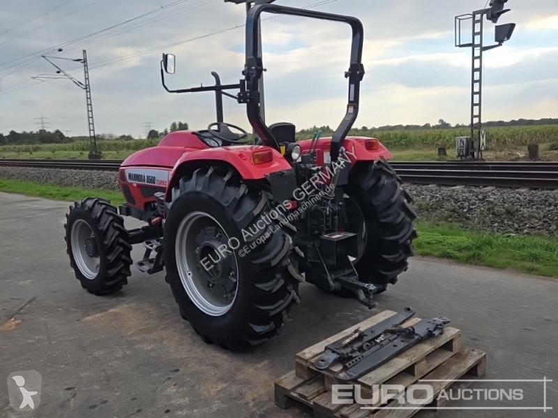 Tractor Mahindra 8560