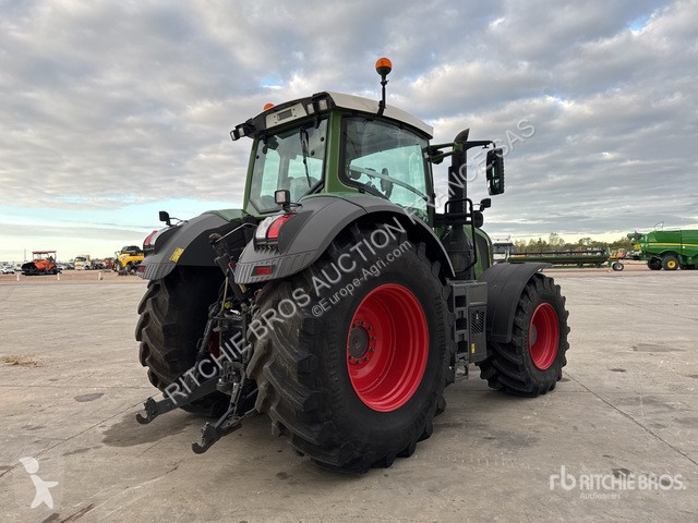 Fendt  826 Vario tractor
