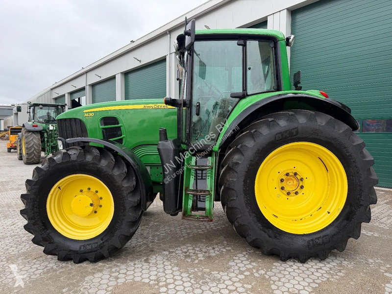 Tractor John Deere 7430 Excellent condition