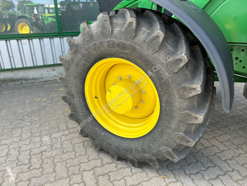 John Deere 185 tractor