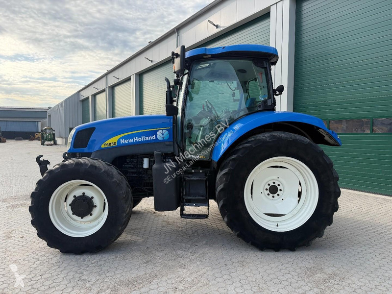 Mezőgazdasági traktor New Holland T6050