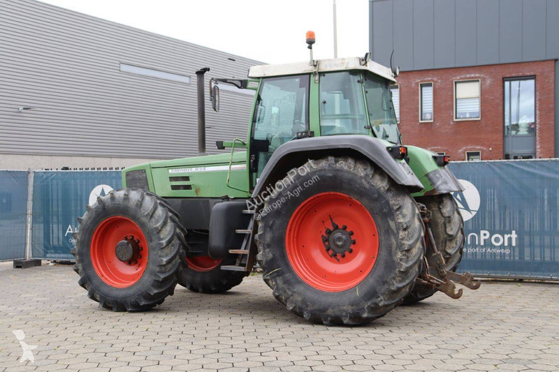 Tractor agrícola Fendt Favorit 824