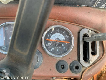 Outro tractor