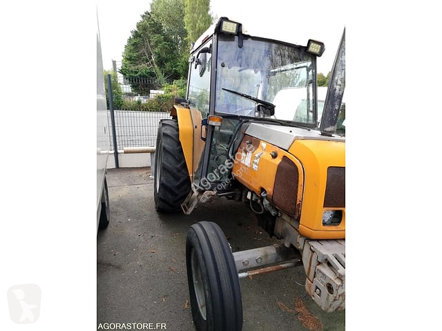Tractor agrícola