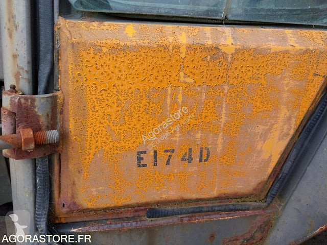 Tractor agrícola