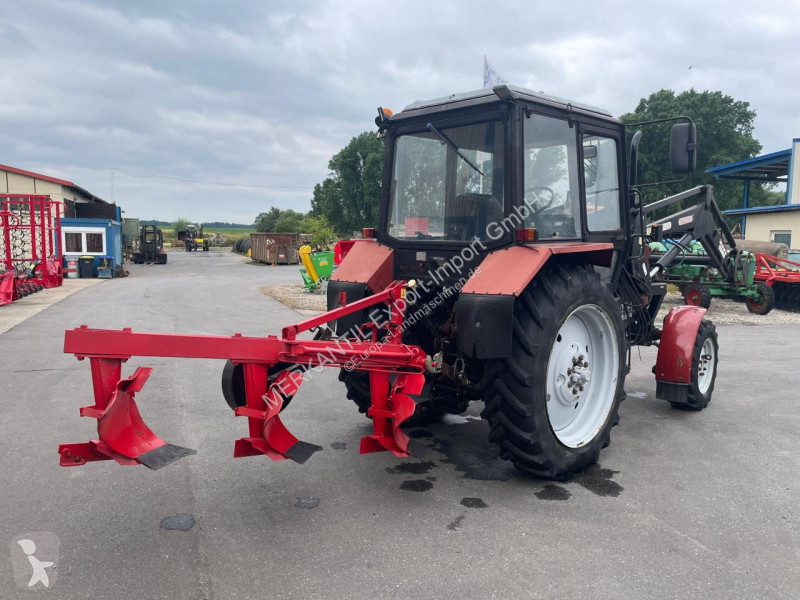 Tractor Belarus  MTS 820 + FL + 3 Schar Beetpflug