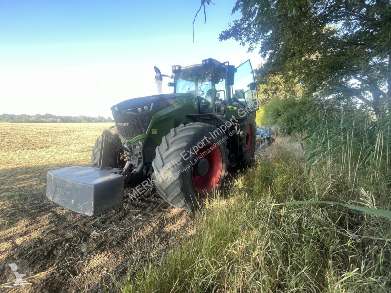Tracteur agricole Fendt  1046 Vario