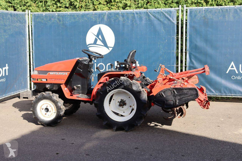 Tractor agrícola Mitsubishi MT155