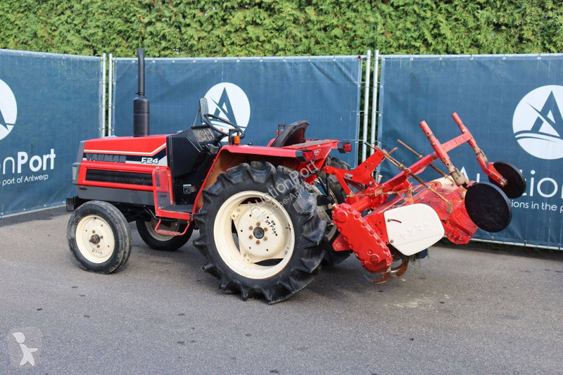 Tractor agrícola Yanmar F24