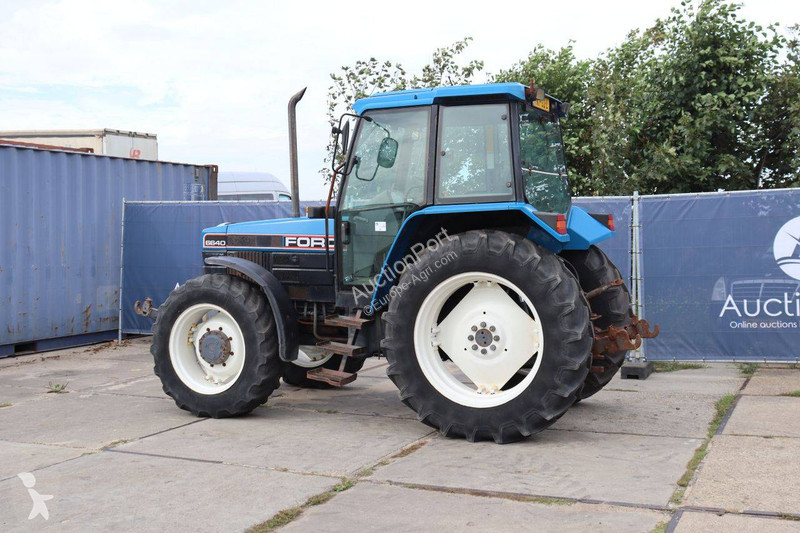 Tractor agrícola Ford 6640