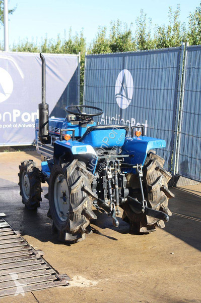 Tractor agrícola Iseki TU1400