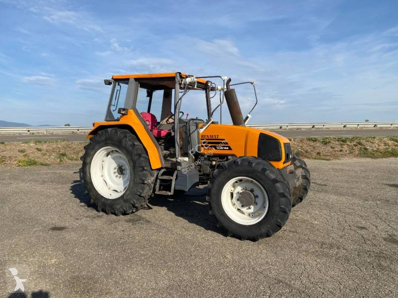 Tractor Renault 330  endommagé