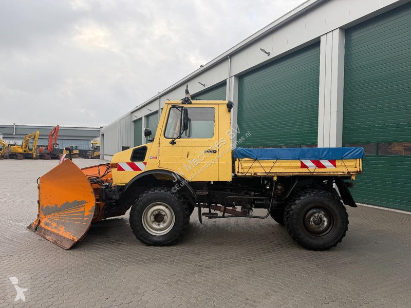 Tracteur agricole Mercedes Unimog U 1000 3-way...