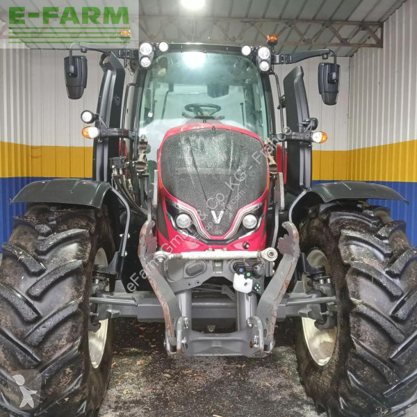 Tractor Valtra  n135
