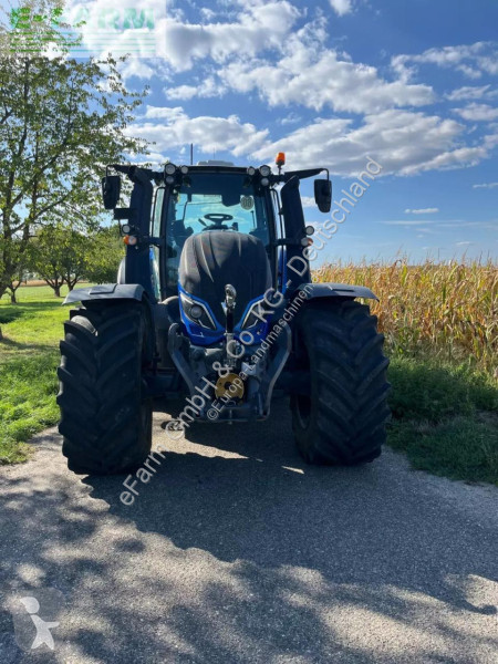 Tracteur agricole Valtra  t234 direct