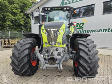 Tractor Claas