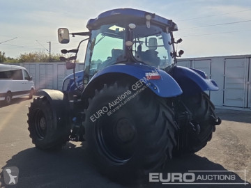 Tracteur agricole New Holland