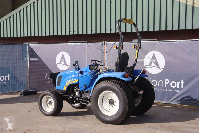 Tracteur agricole New Holland Boomer 2030