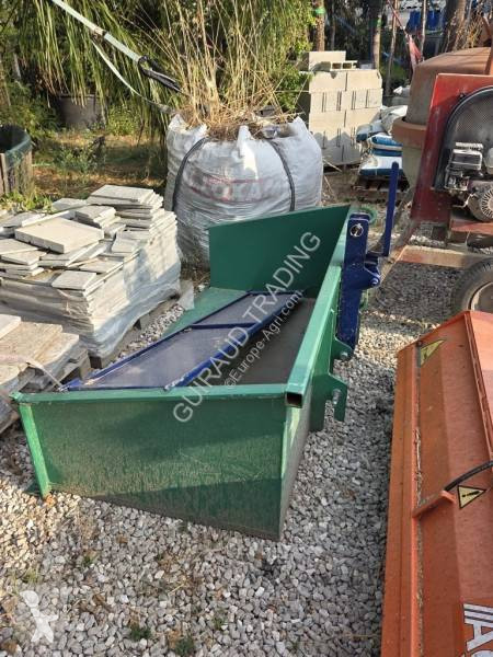 Tracteur agricole LS Tractor LS R 60 R