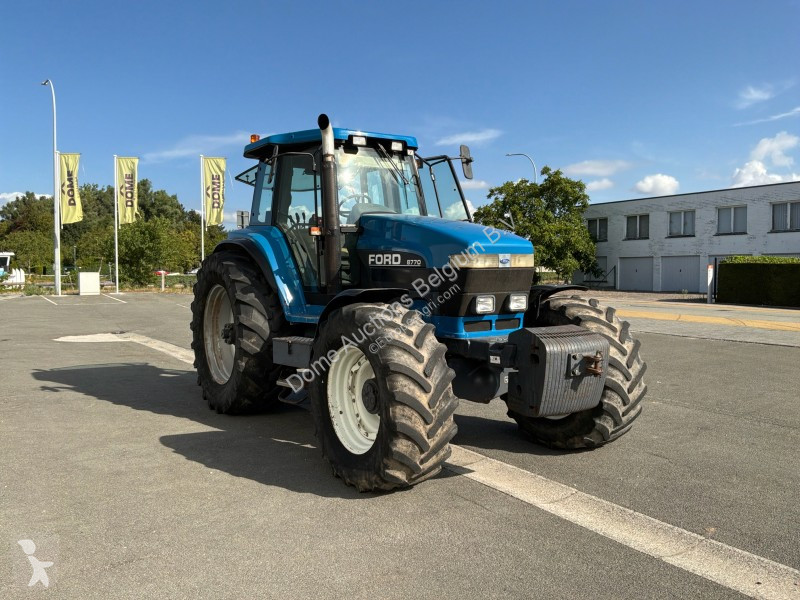 Tracteur agricole Ford 8870 DT