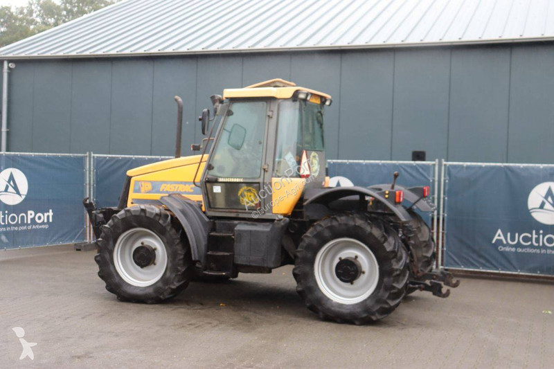 Zemědělský traktor JCB Fastrac 1135