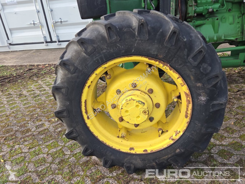 Zemědělský traktor John Deere 1850