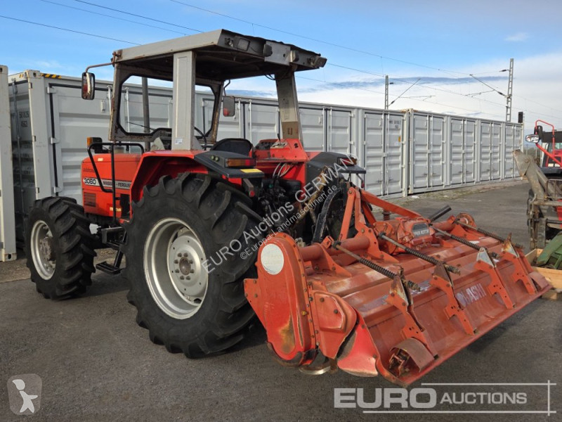 Zemědělský traktor Massey Ferguson 3060