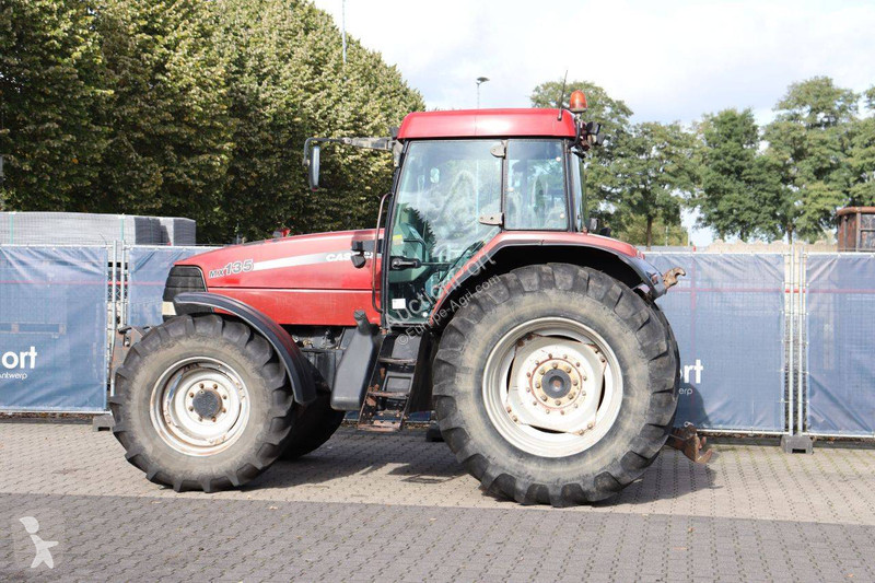 Zemědělský traktor Case IH MX135