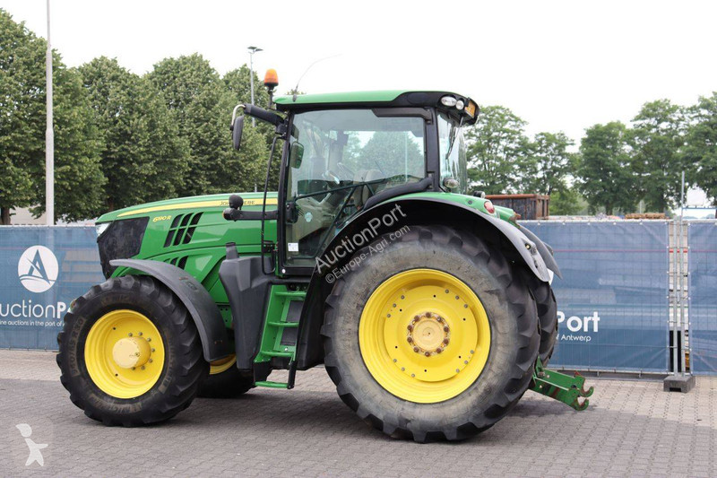 Zemědělský traktor John Deere 6190R