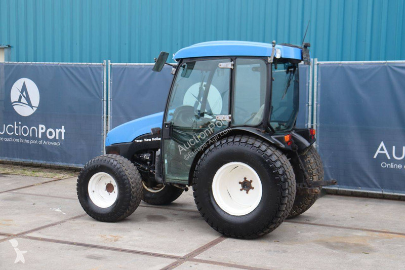 Zemědělský traktor New Holland T3030