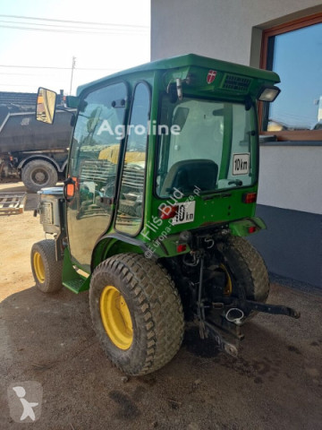 Ovocnářský traktor John Deere