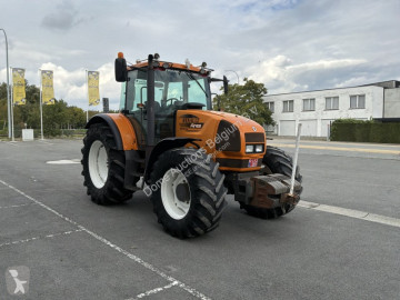Renault tractor