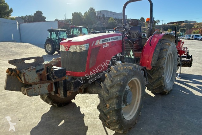 Zemědělský traktor Massey Ferguson 3650 XTRA