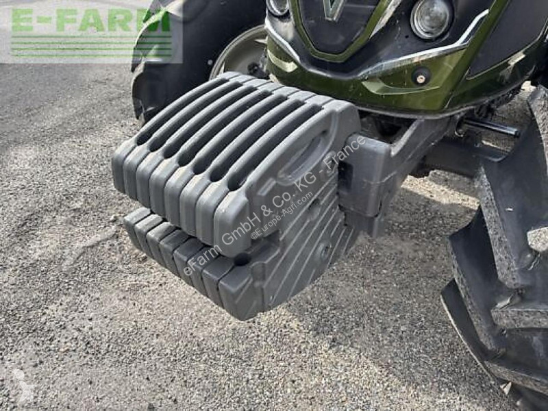 Tractor Valtra  a105