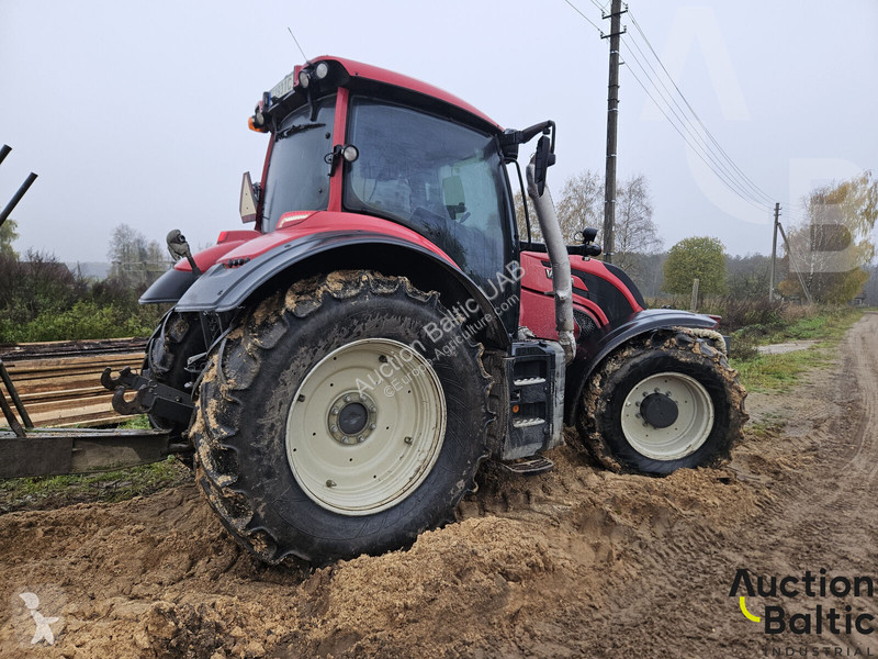 Tractor Valtra T 174 E