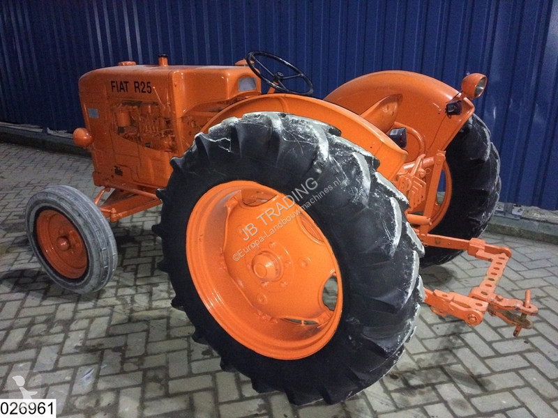 Tractor agrícola Fiat R25 2WD