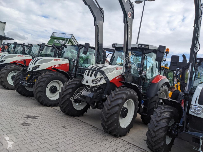 Tractor Steyr EXPERT 4110 CVT mit Stoll FZ 30.1