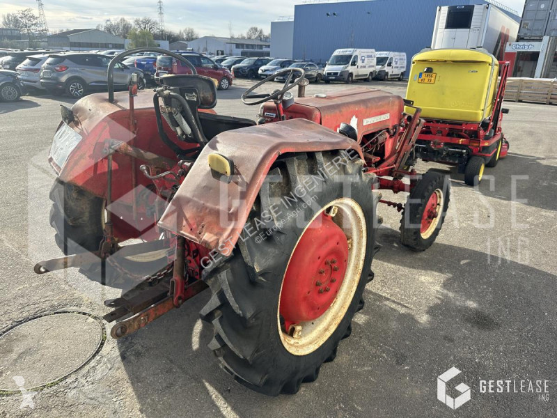 Tractor Mc Cormick D326