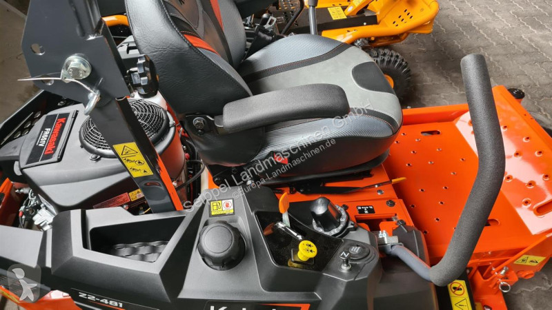 Tractor Kubota Z2-481 Zeroturn Kawasaki