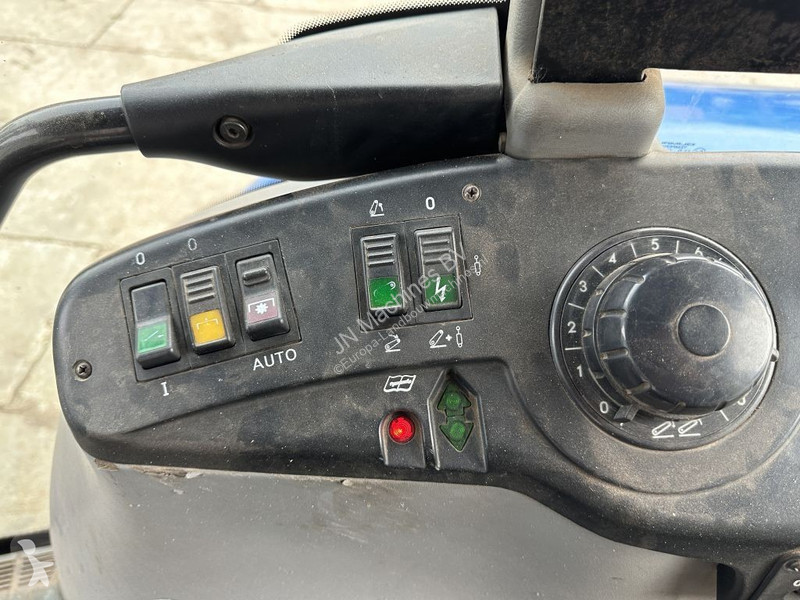 Tracteur agricole New Holland TVT 195 Dutch...