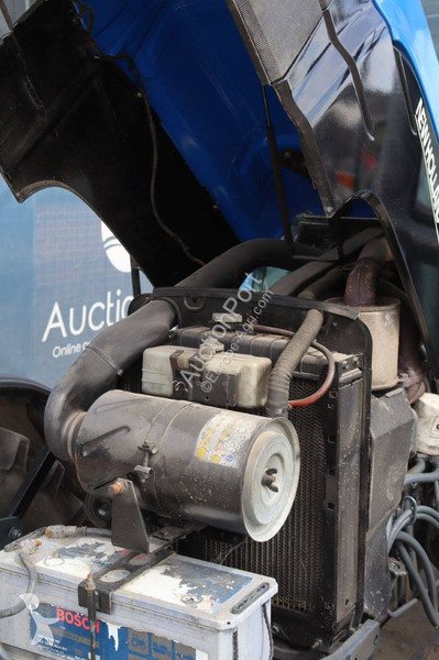Tracteur agricole New Holland TL90