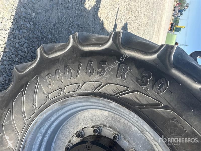 Сільськогосподарський трактор JCB 3190 4WD Tractor