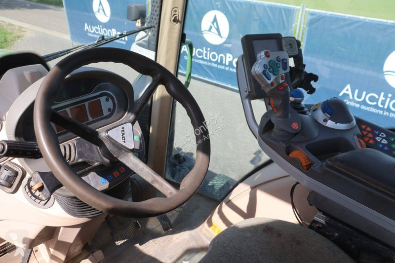 Lantbrukstraktor Fendt 716 Vario
